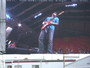 Jazzfest2013 John Mayer Screen Wail