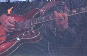 Jazzfest2013 Black Keys Guitar